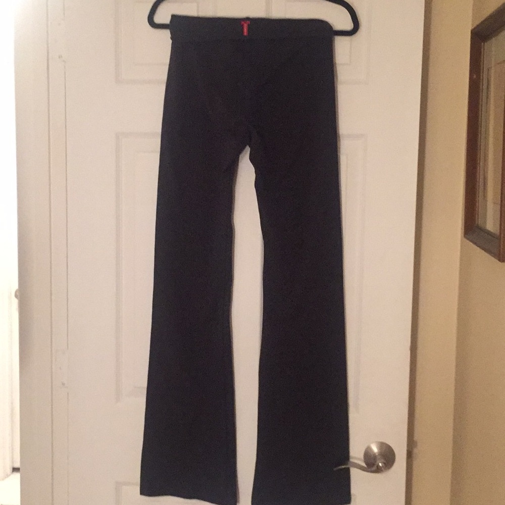 T Party NWOT grey yoga pants